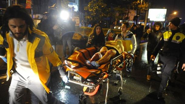 "Він розстрілював все на своєму шляху": українка, що вижила, розповіла всі подробиці теракту в Стамбулі