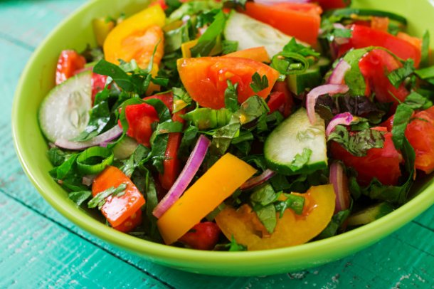 fresh-salad-of-tomatoes-cucumbers-peppers-arugula-and-red-onion_2829-583